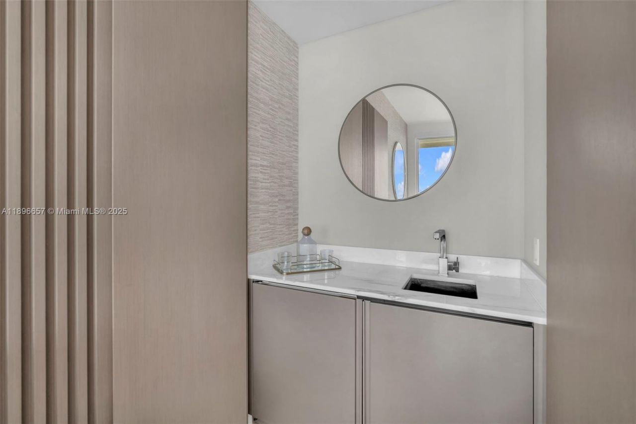 18975 Collins Ave, Unit 3503, Sunny Isles Beach, FL 33160 Photo