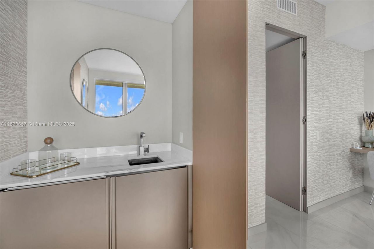 18975 Collins Ave, Unit 3503, Sunny Isles Beach, FL 33160 Photo