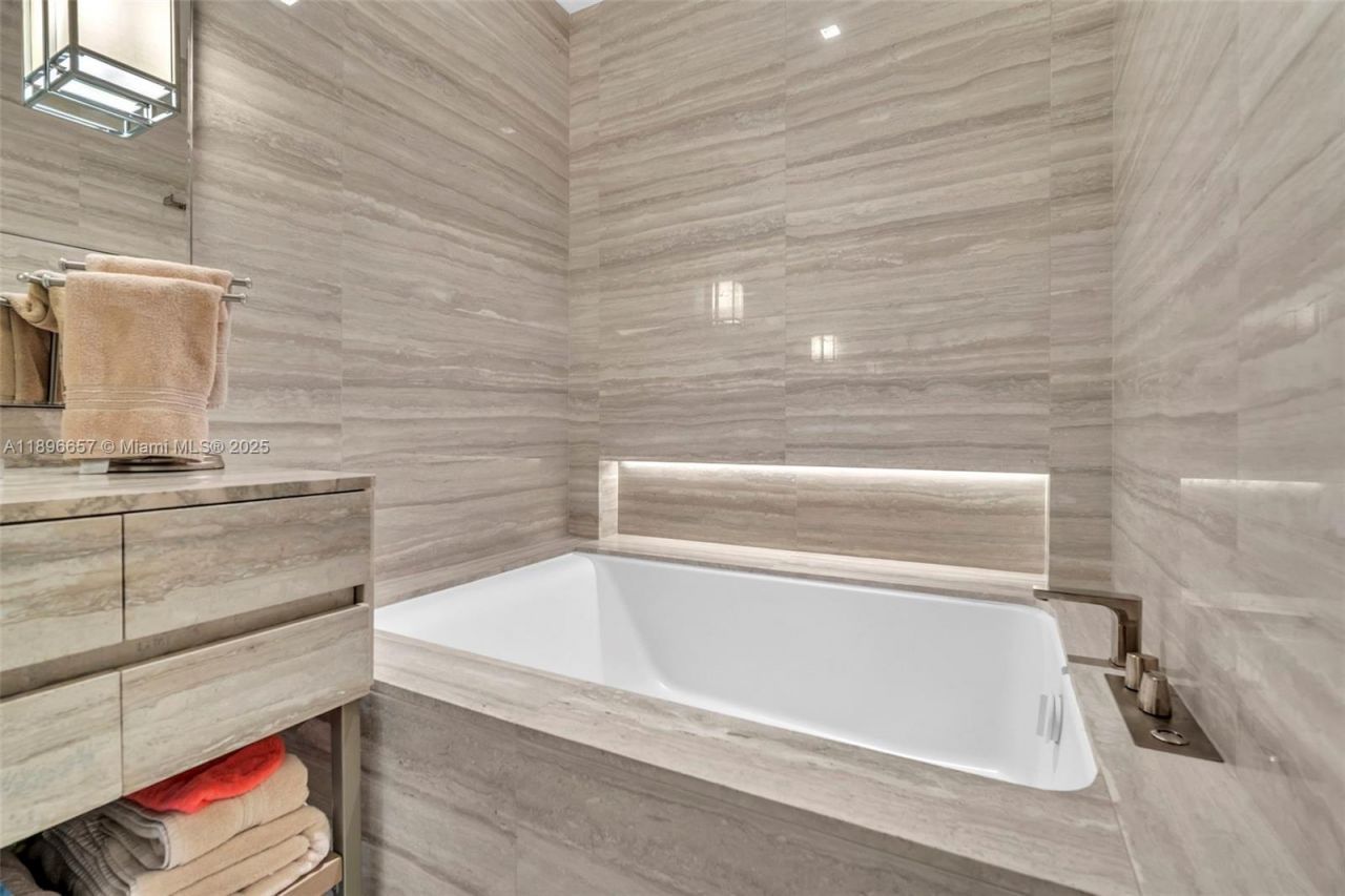 18975 Collins Ave, Unit 3503, Sunny Isles Beach, FL 33160 Photo