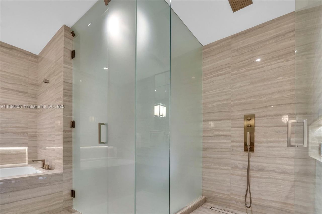 18975 Collins Ave, Unit 3503, Sunny Isles Beach, FL 33160 Photo