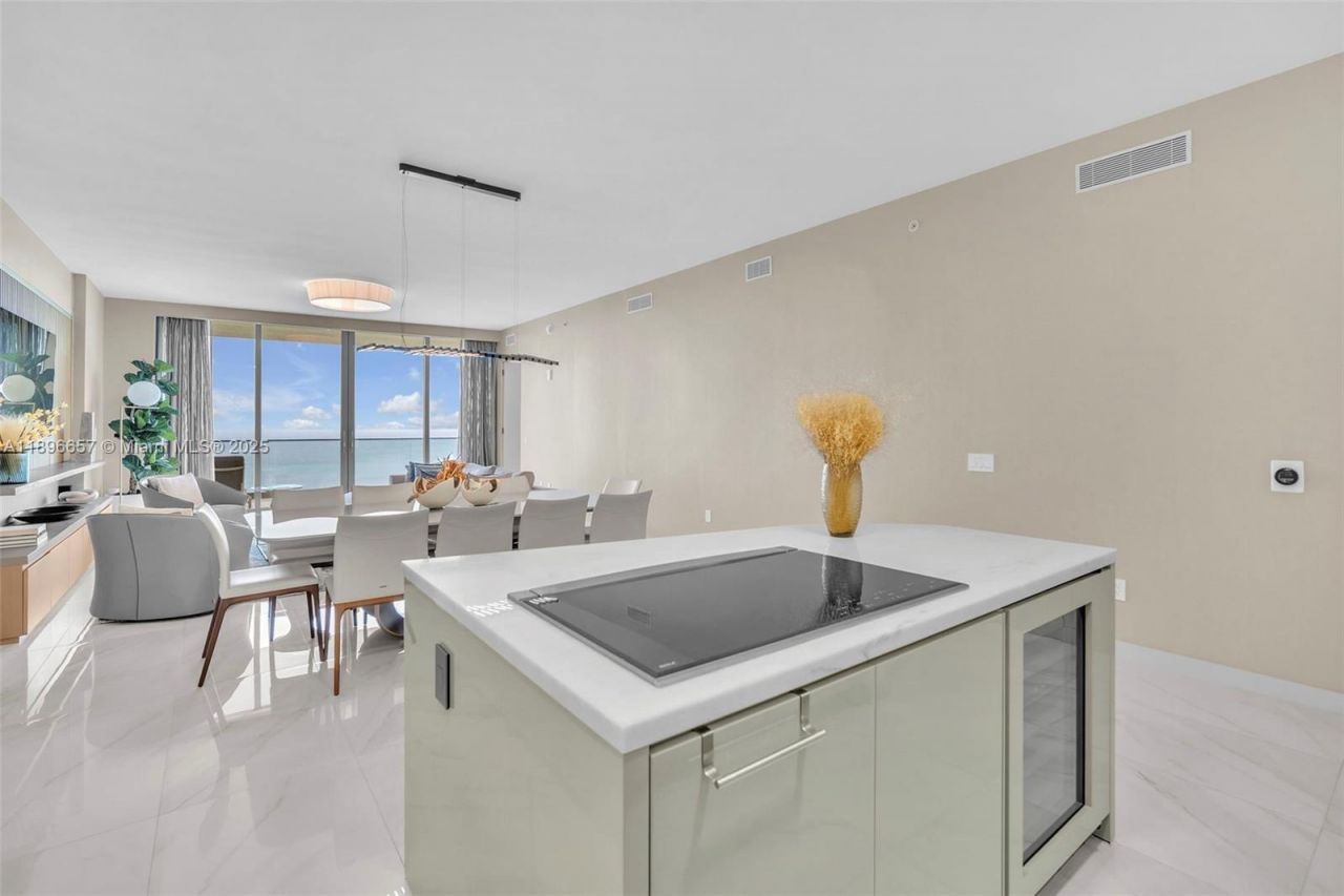 18975 Collins Ave, Unit 3503, Sunny Isles Beach, FL 33160 Photo