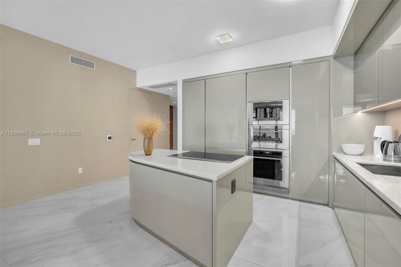 18975 Collins Ave, Unit 3503, Sunny Isles Beach, FL 33160 Photo