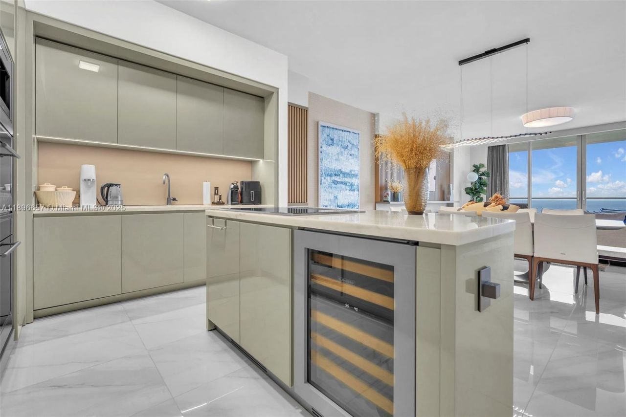 18975 Collins Ave, Unit 3503, Sunny Isles Beach, FL 33160 Photo