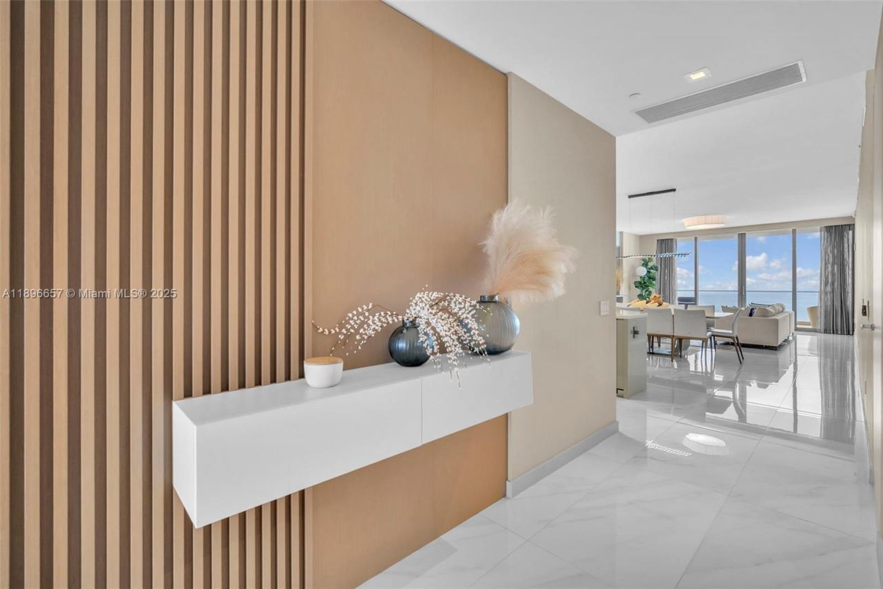 18975 Collins Ave, Unit 3503, Sunny Isles Beach, FL 33160 Photo