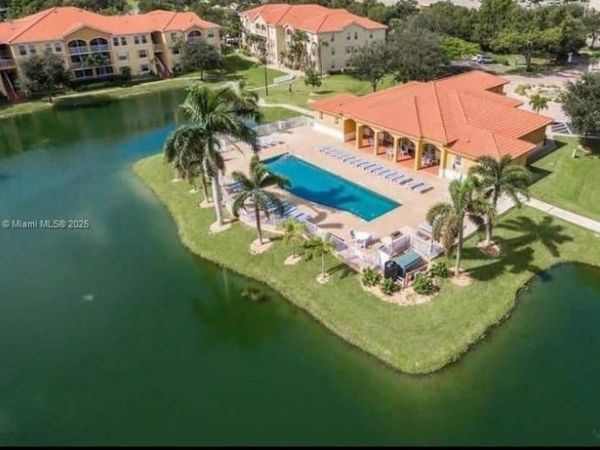 4122 Residence dr, Unit 102, Fort Myers, FL 33901