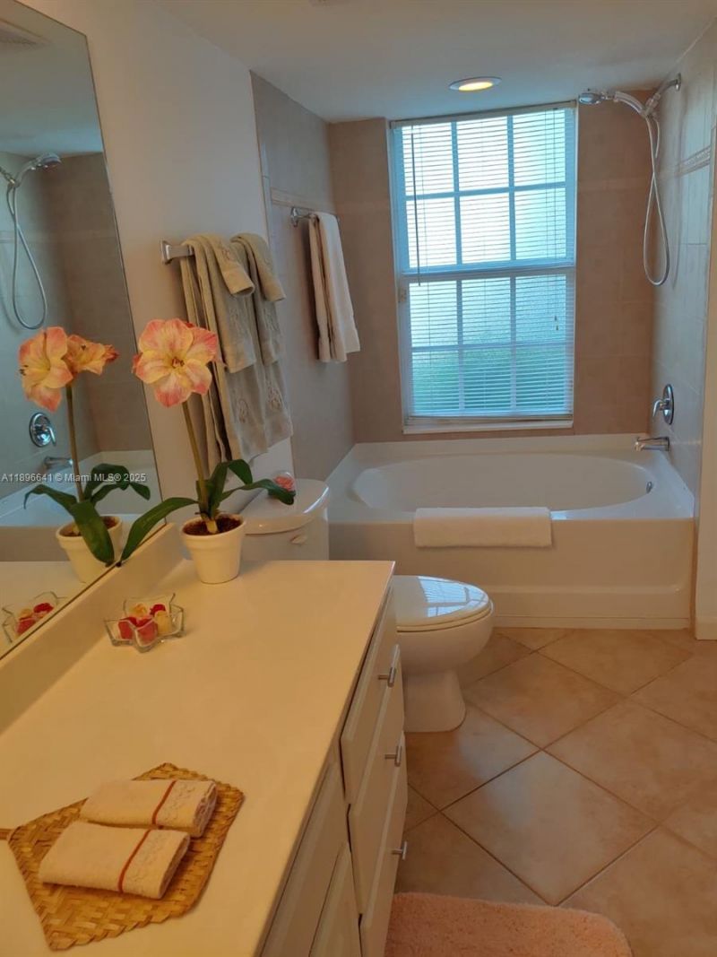 4122 Residence Dr, Unit 102, Fort Myers, FL 33901 Photo