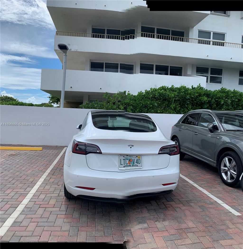 177 Ocean Lane Dr, Unit 208, Key Biscayne, FL 33149 Photo