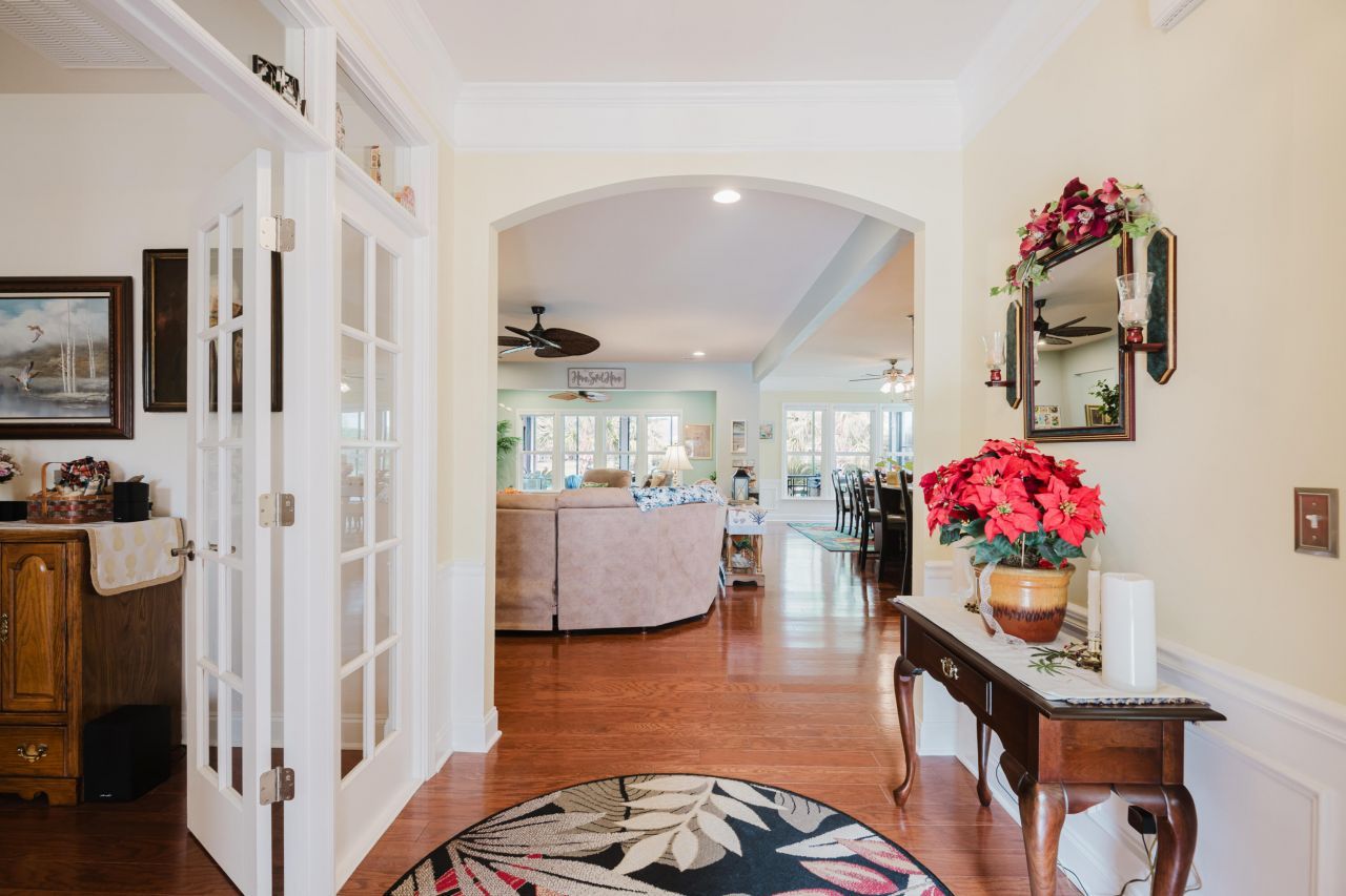 263 Maplemere Lane Photo 18