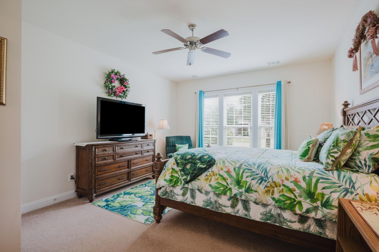 263 Maplemere Lane Photo 21