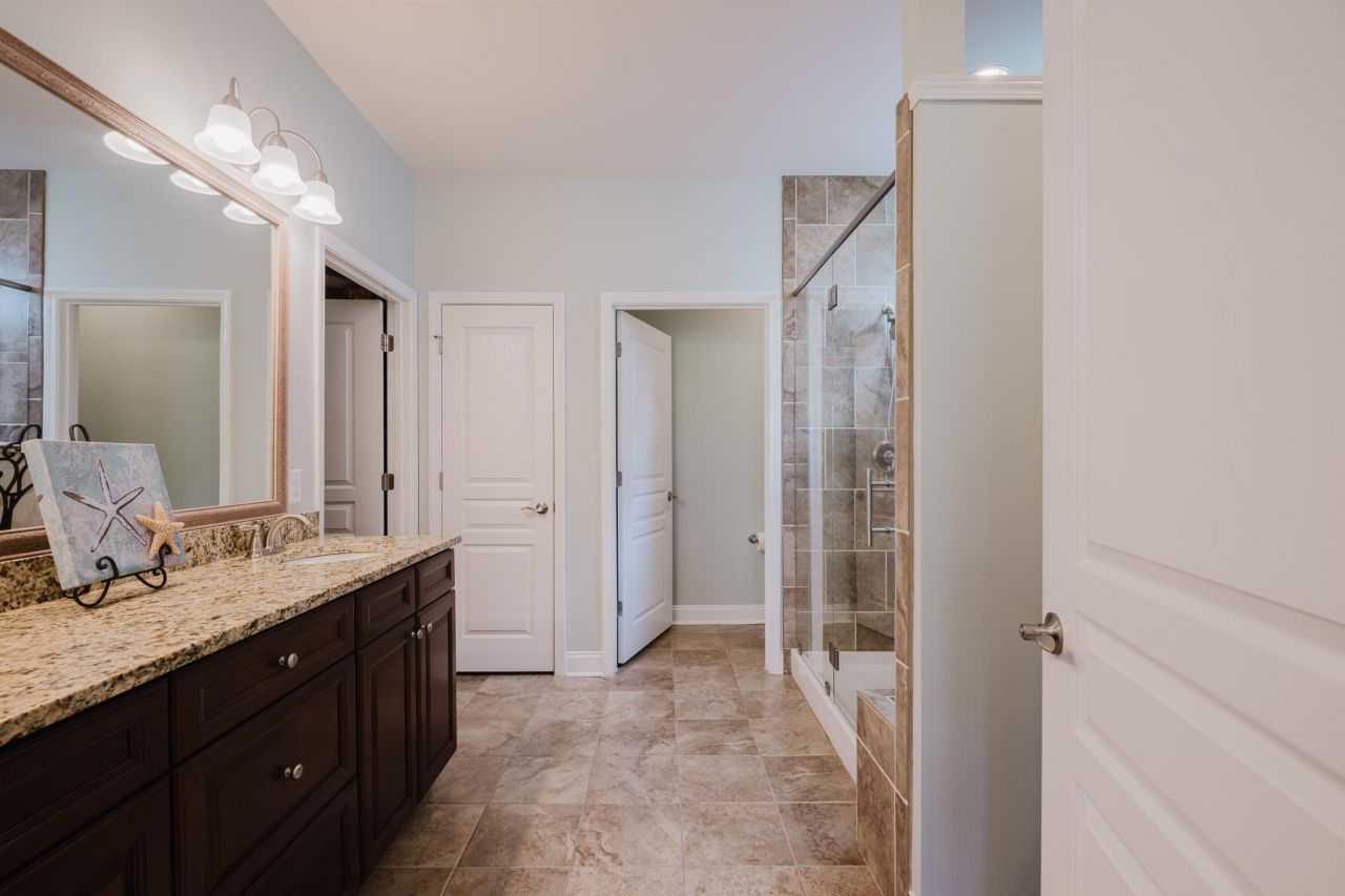 263 Maplemere Lane Photo 28