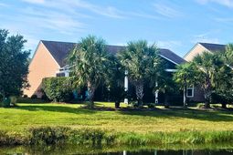 263 Maplemere Lane photo 4