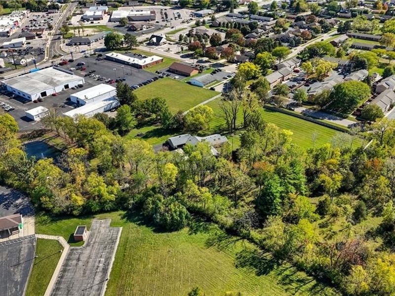 573 Arlington Road, Brookville, OH 45309 Photo 3