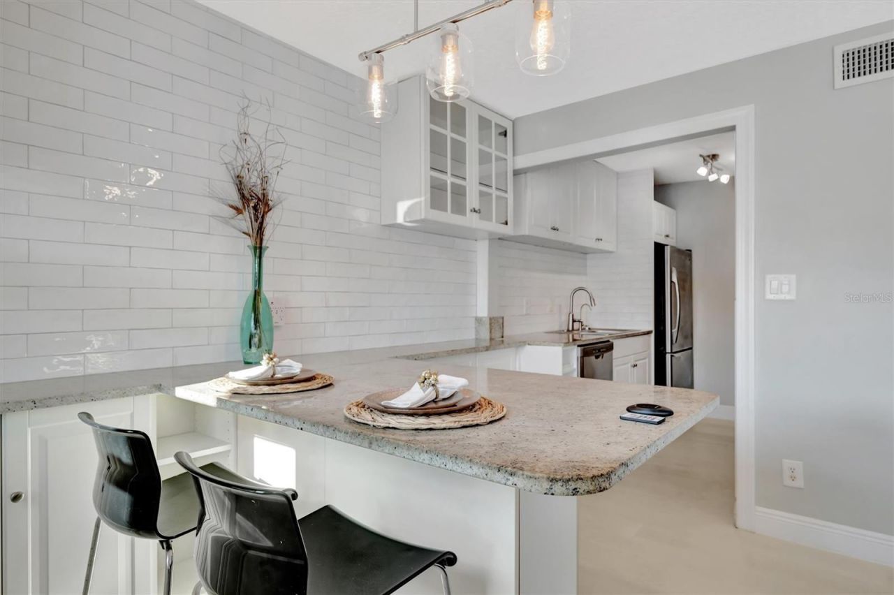 4827 Coquina Key Drive Se, Unit B, Saint Petersburg, FL 33705 Photo