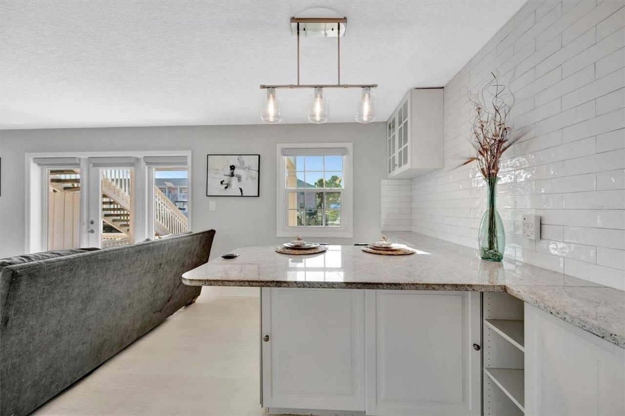 4827 Coquina Key Drive Se, Unit B, Saint Petersburg, FL 33705 Photo