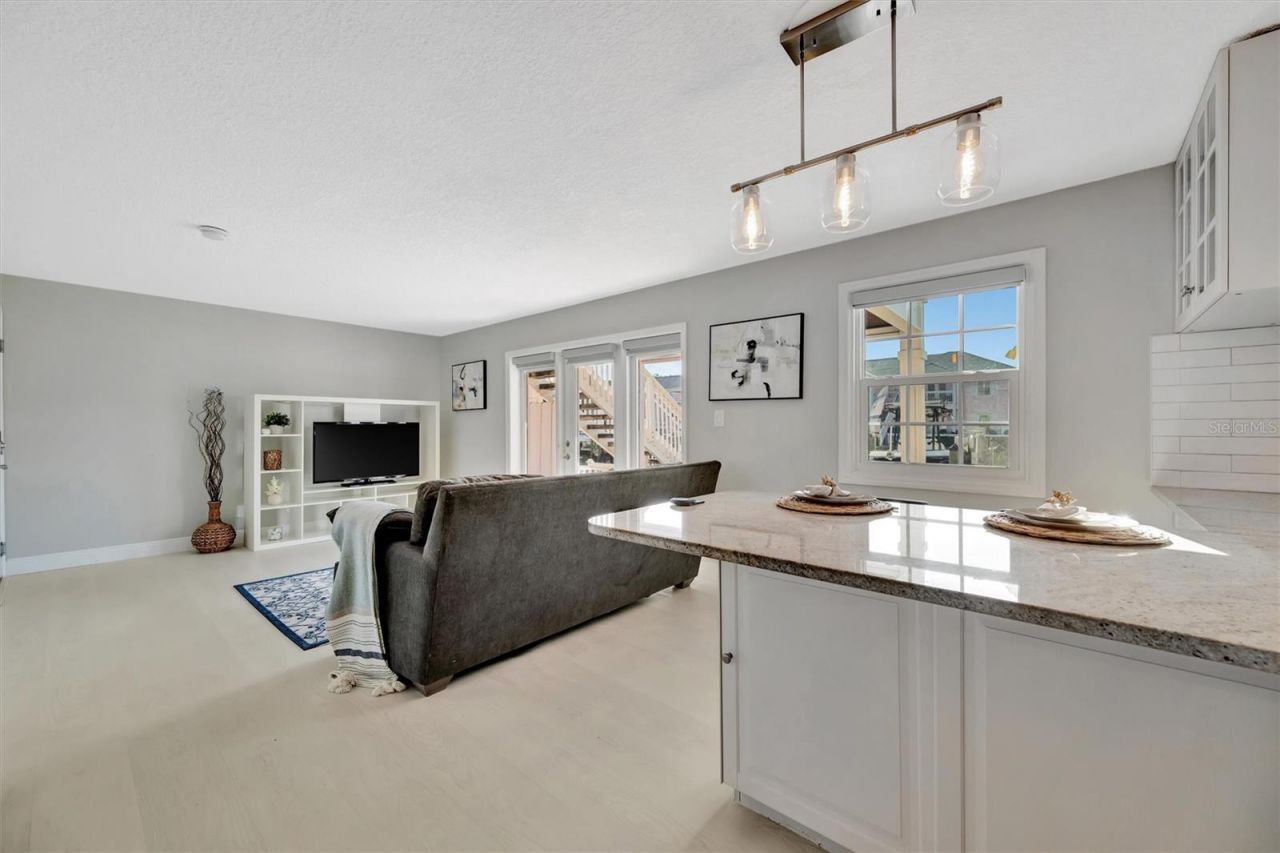 4827 Coquina Key Drive Se, Unit B, Saint Petersburg, FL 33705 Photo