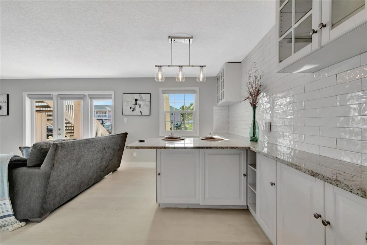 4827 Coquina Key Drive Se, Unit B, Saint Petersburg, FL 33705 Photo