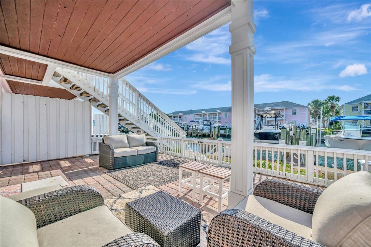 4827 Coquina Key Drive Se, Unit B, Saint Petersburg, FL 33705 Photo