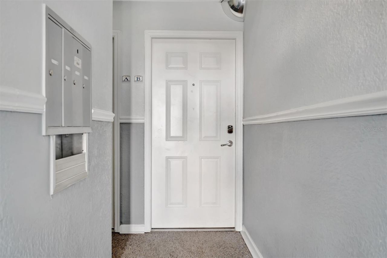 4827 Coquina Key Drive Se, Unit B, Saint Petersburg, FL 33705 Photo