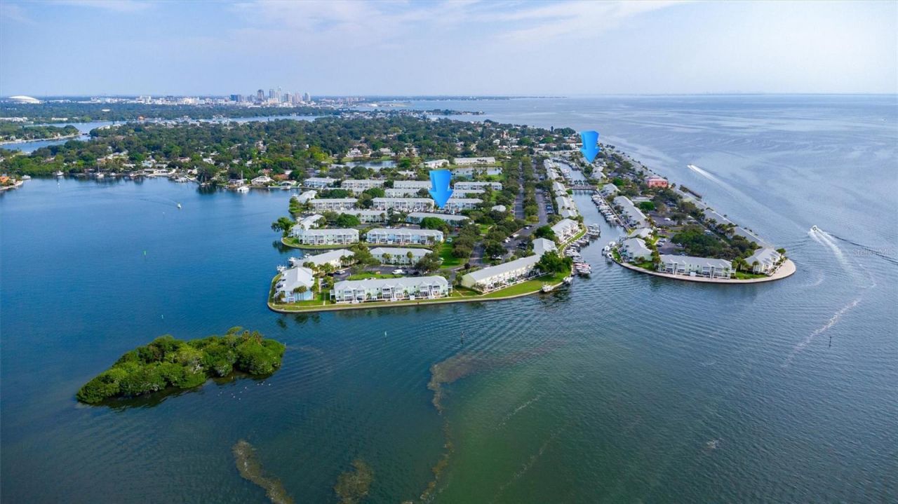 4827 Coquina Key Drive Se, Unit B, Saint Petersburg, FL 33705 Photo