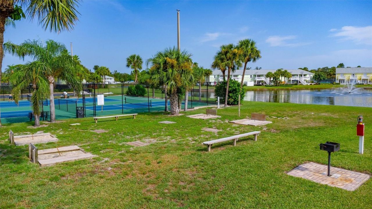 4827 Coquina Key Drive Se, Unit B, Saint Petersburg, FL 33705 Photo