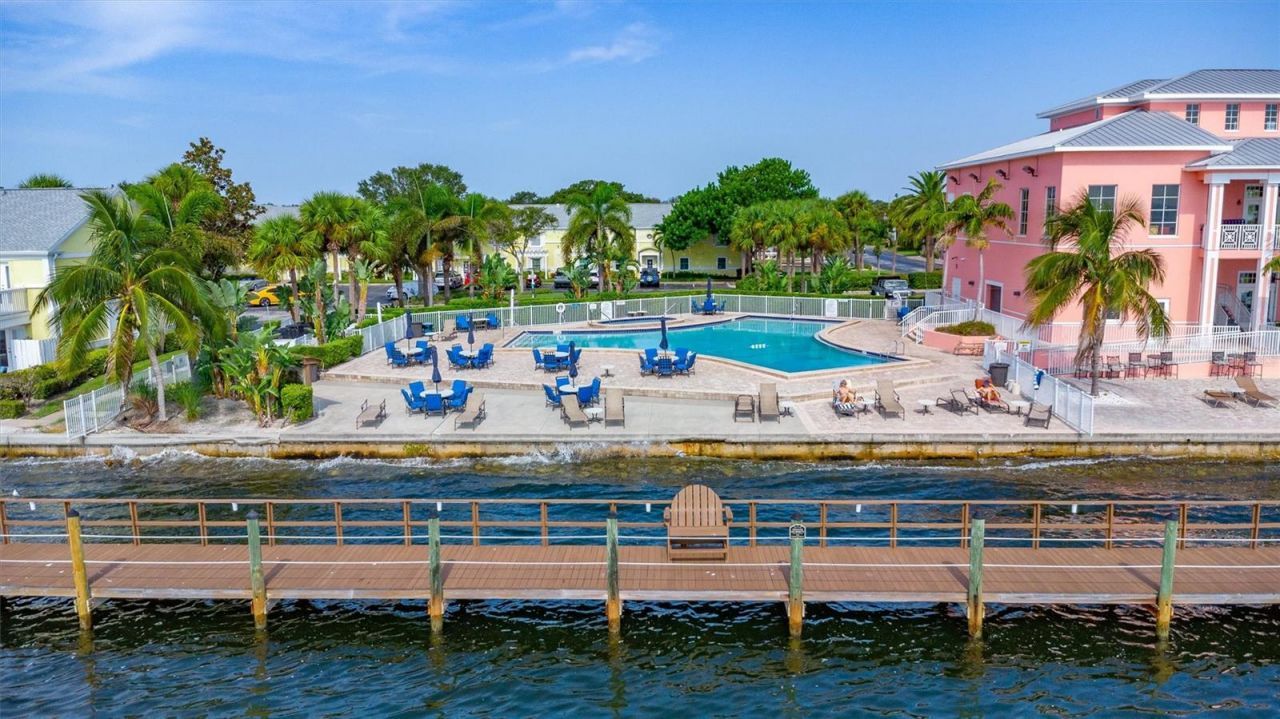 4827 Coquina Key Drive Se, Unit B, Saint Petersburg, FL 33705 Photo