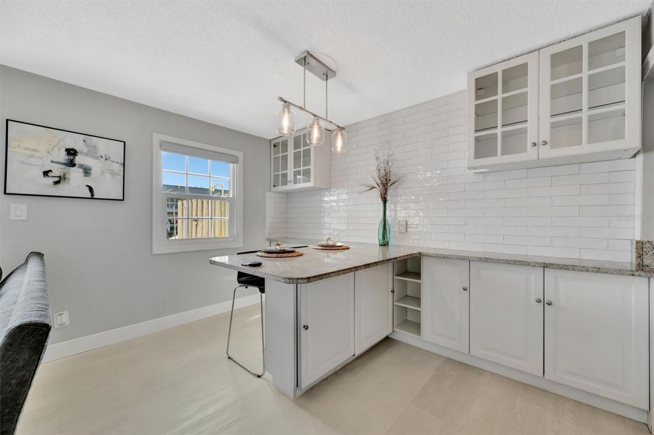 4827 Coquina Key Drive Se, Unit B, Saint Petersburg, FL 33705 Photo