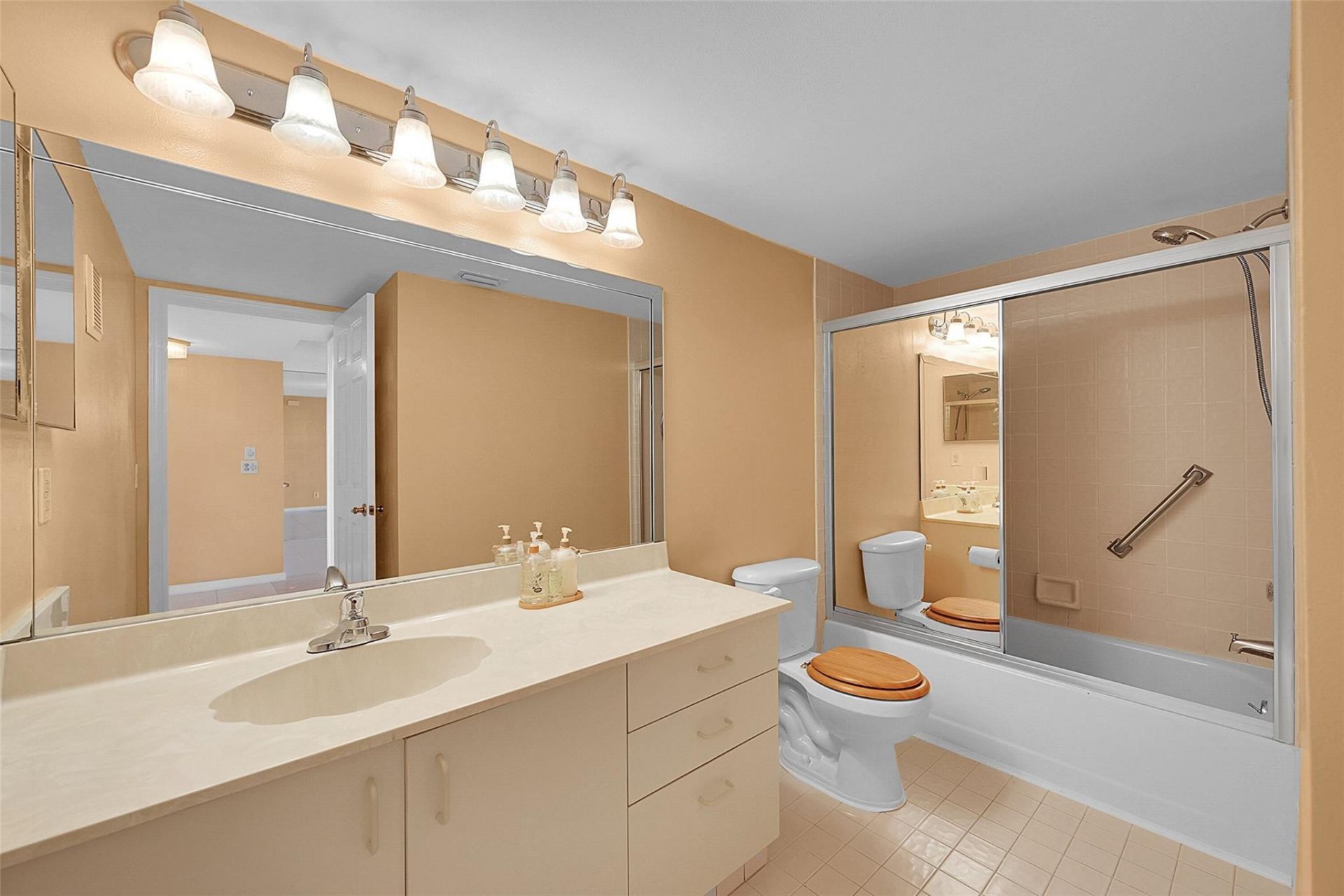 2603 NW 103rd Avenue, Unit 403, Sunrise, FL 33322 Photo