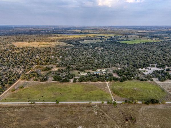 2605 Schuttig Road, Poteet, TX 78064