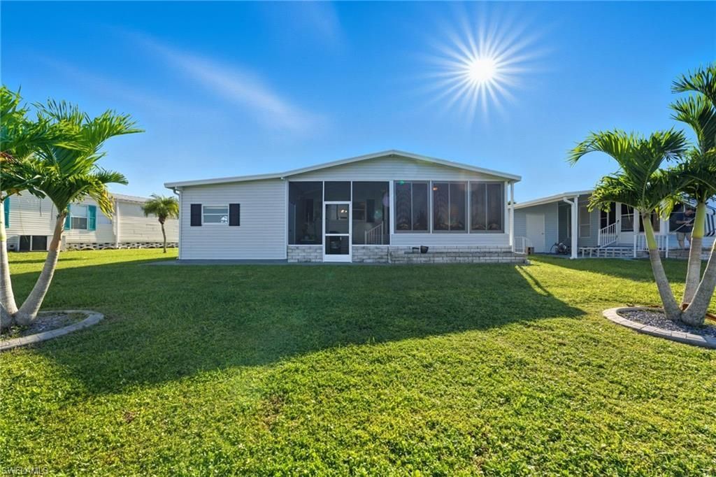 276 Lakeside Dr, North Fort Myers, FL 33903 Photo