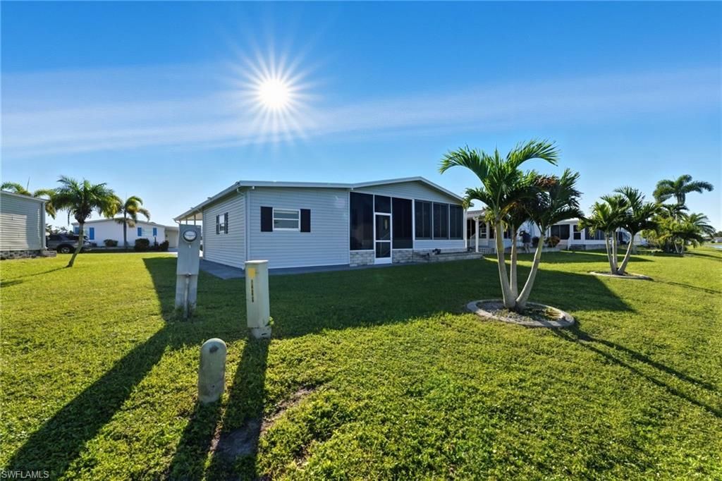 276 Lakeside Dr, North Fort Myers, FL 33903 Photo