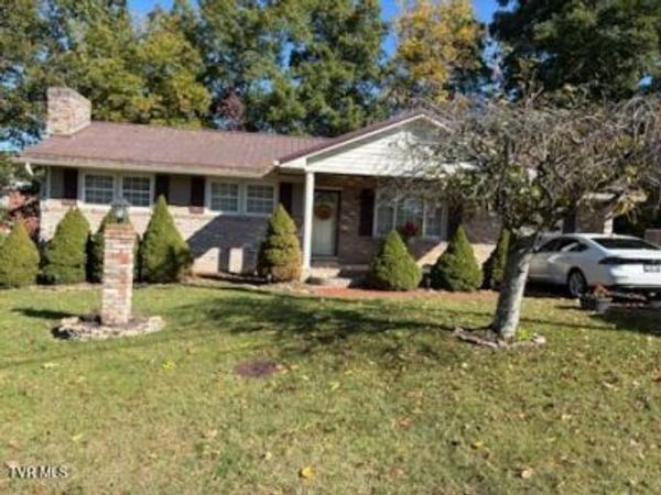 3300 Grandview Drive, Kingsport, TN 37660