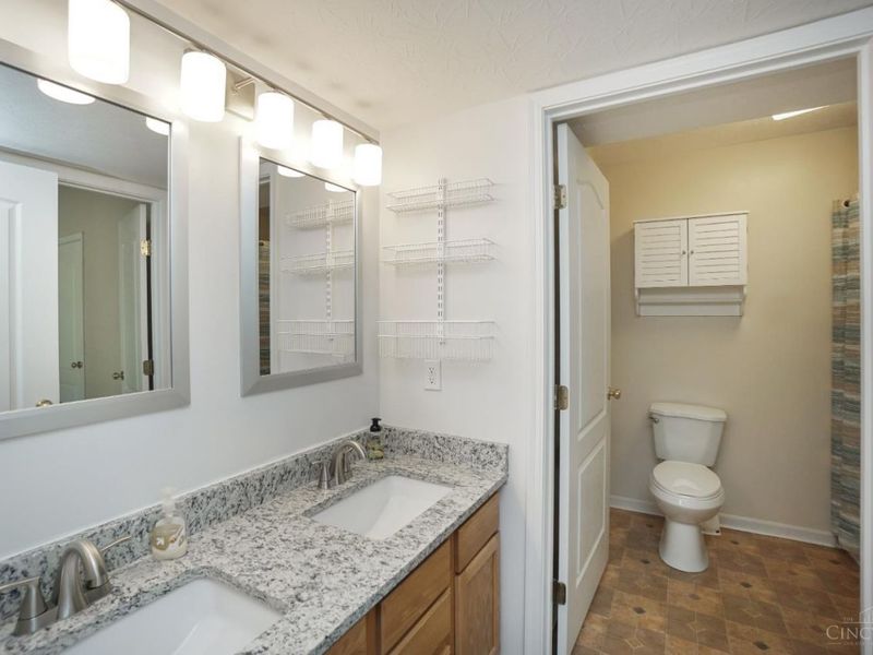 301 Doublegate Drive, Unit K, Milford, OH 45150 Photo 22