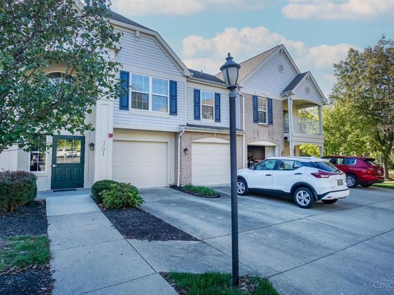 301 Doublegate Drive, Unit K, Milford, OH 45150 Photo 3