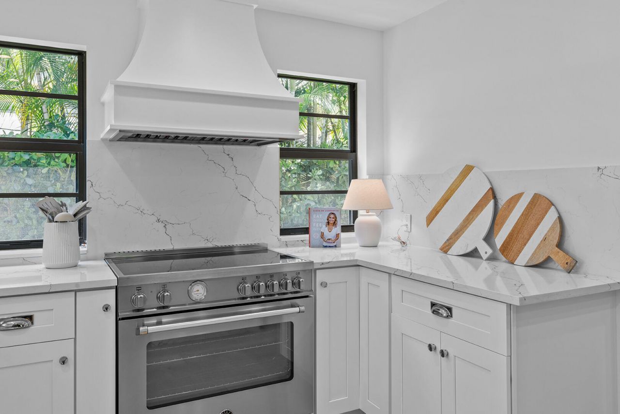 3214 Washington Road, West Palm Beach, FL 33405 Photo