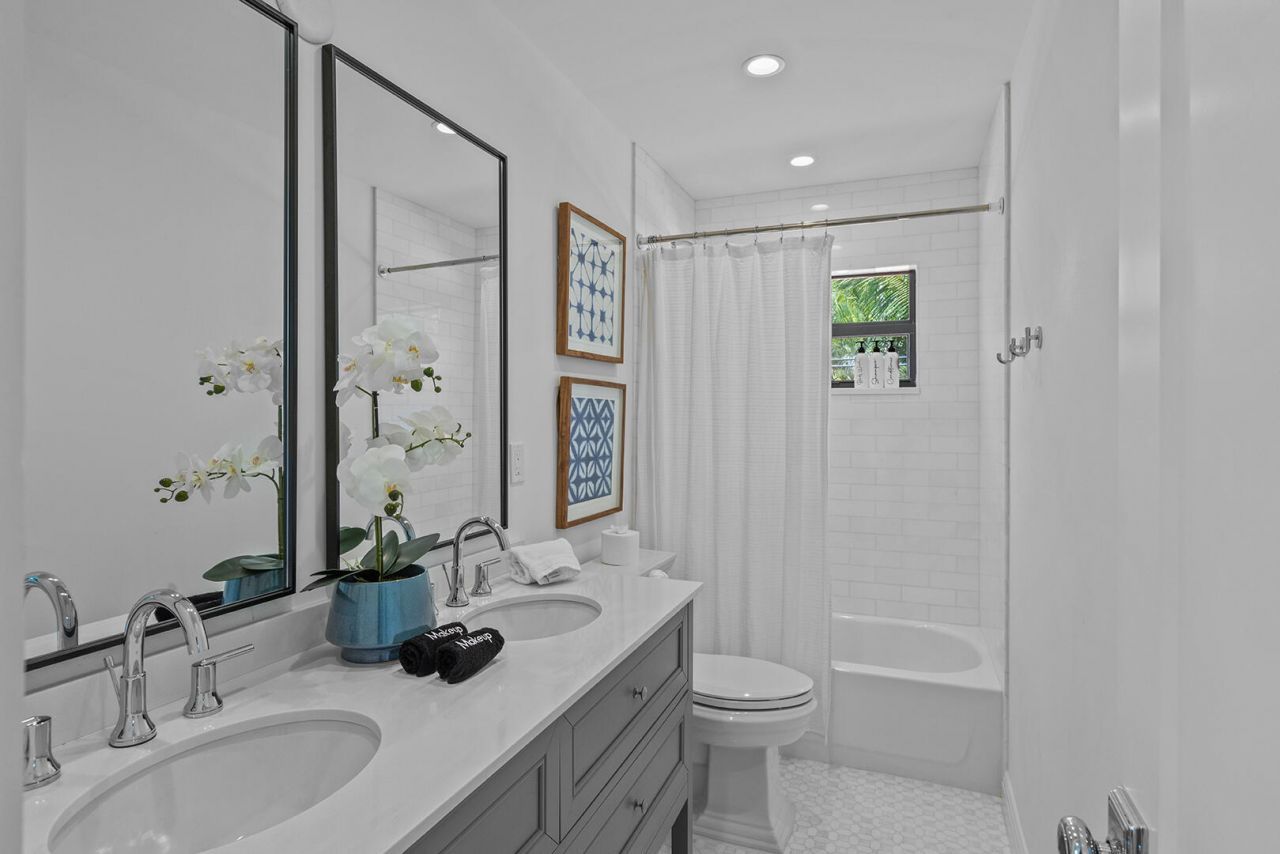 3214 Washington Road, West Palm Beach, FL 33405 Photo