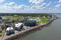 728 N Hampton Court photo 4