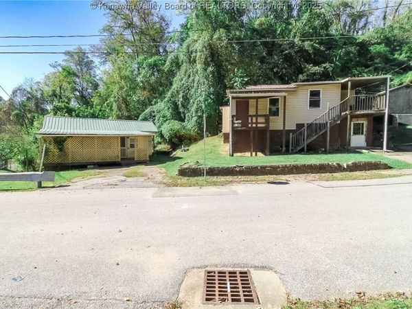 2003-2005 Arnold Drive, Charleston, WV 25387