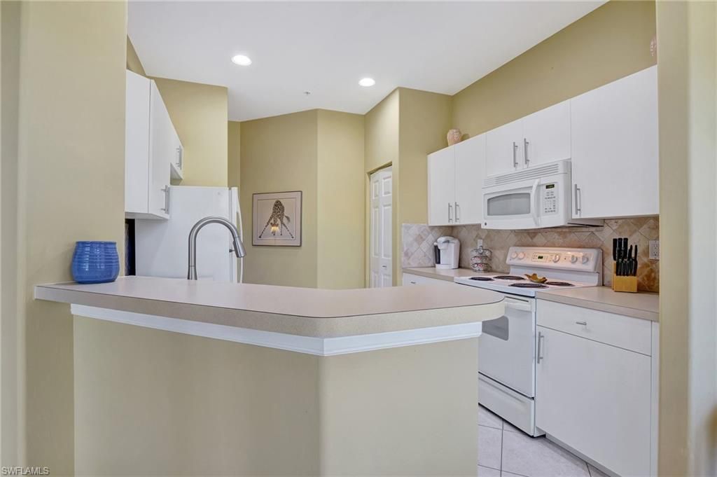 784 Carrick Bend Cir, Unit 101, Naples, FL 34110 Photo