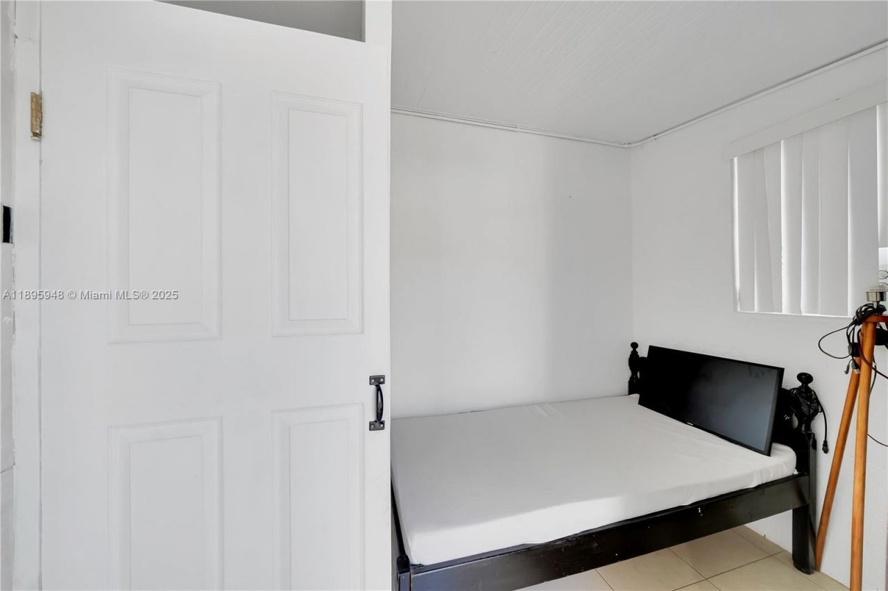 5402 SW 128th Pl, Miami, FL 33175 Photo