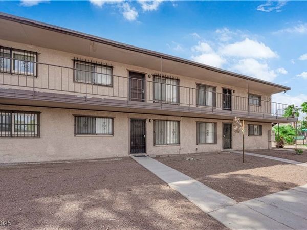 555 S Royal Crest Circle, Unit 2, Las Vegas, NV 89169
