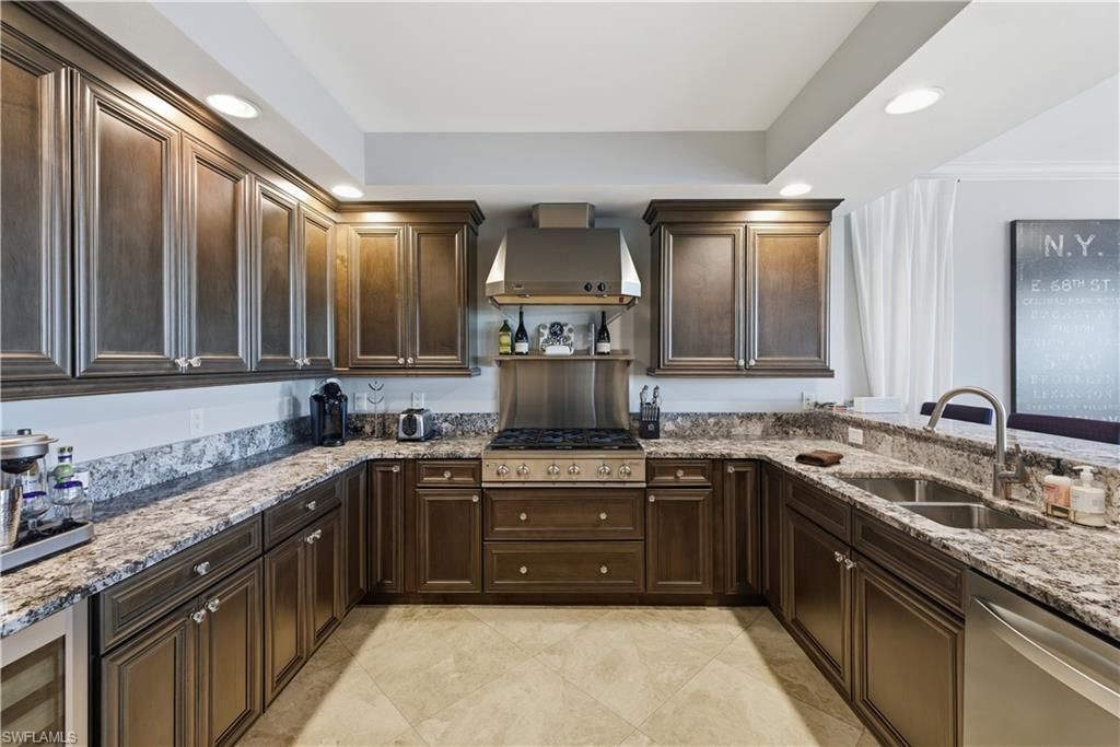 275 Indies Way, Unit 403, Naples, FL 34110 Photo