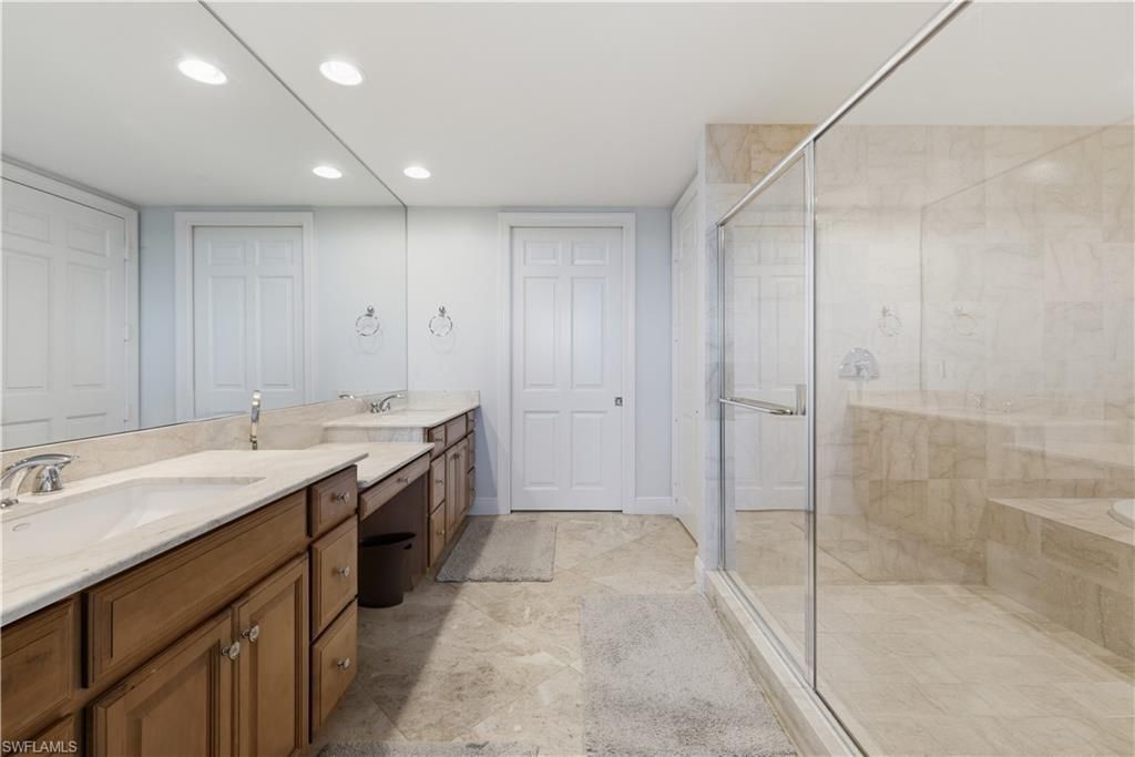 275 Indies Way, Unit 403, Naples, FL 34110 Photo