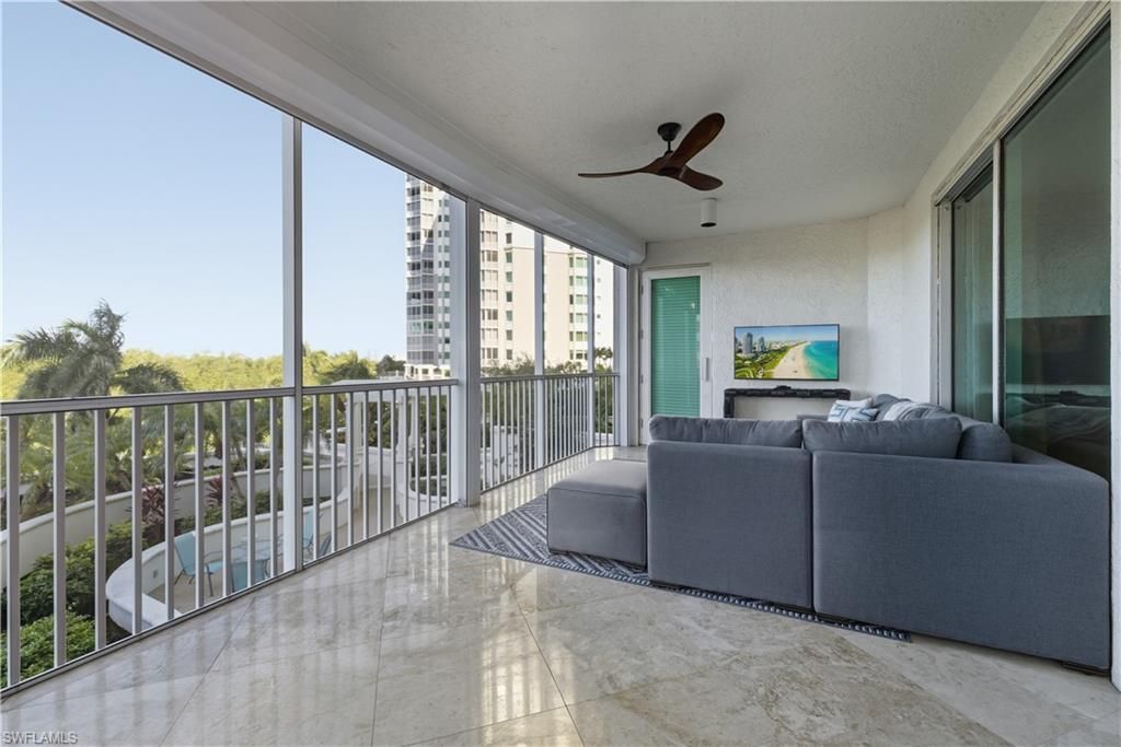 275 Indies Way, Unit 403, Naples, FL 34110 Photo