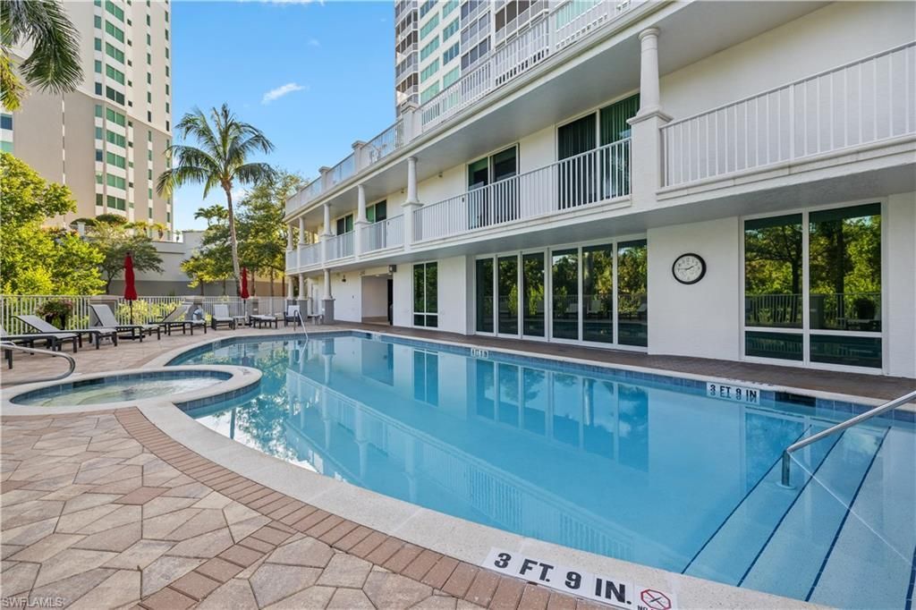 275 Indies Way, Unit 403, Naples, FL 34110 Photo