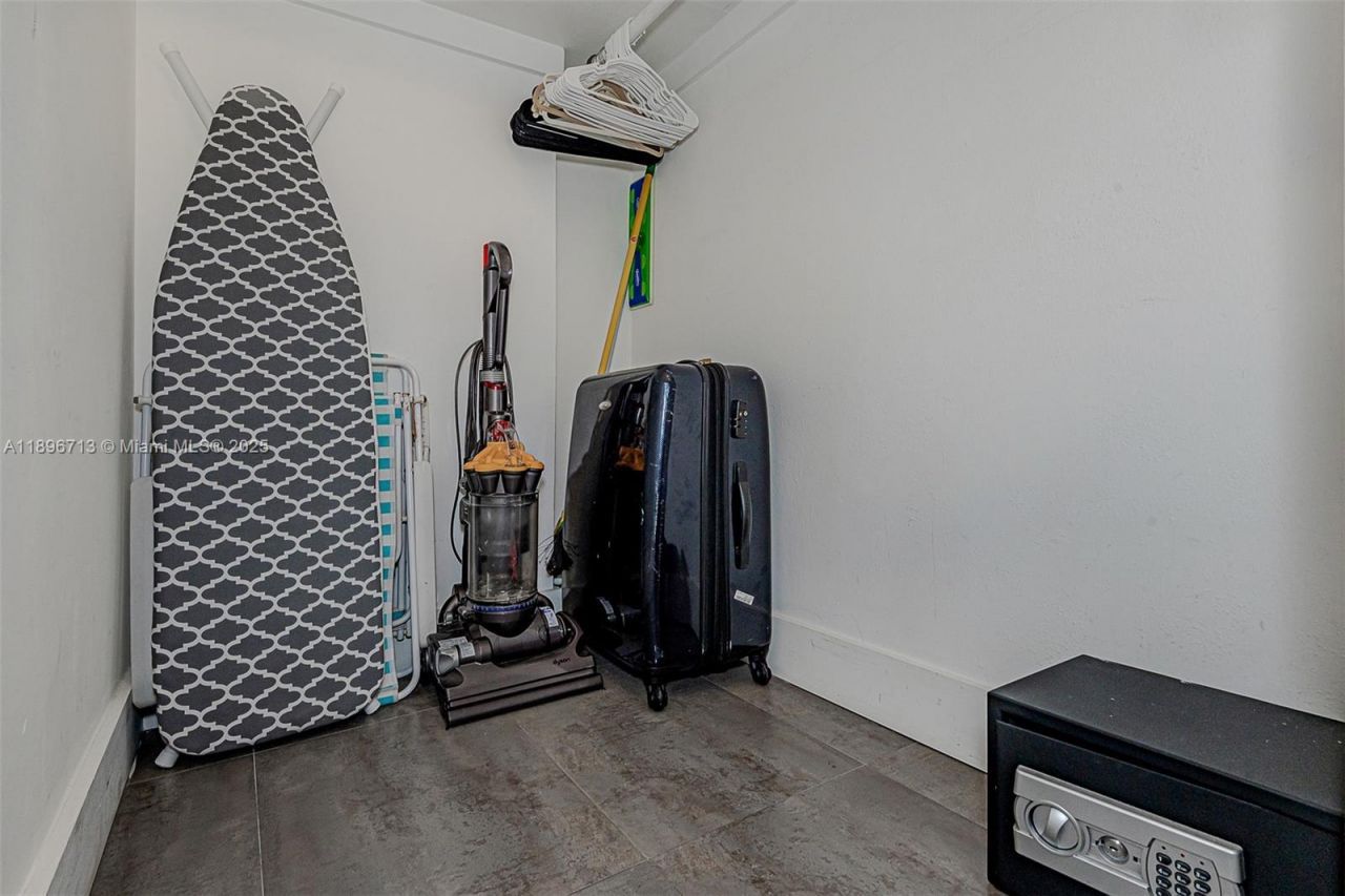 2301 Collins Ave, Unit 723, Miami Beach, FL 33139 Photo