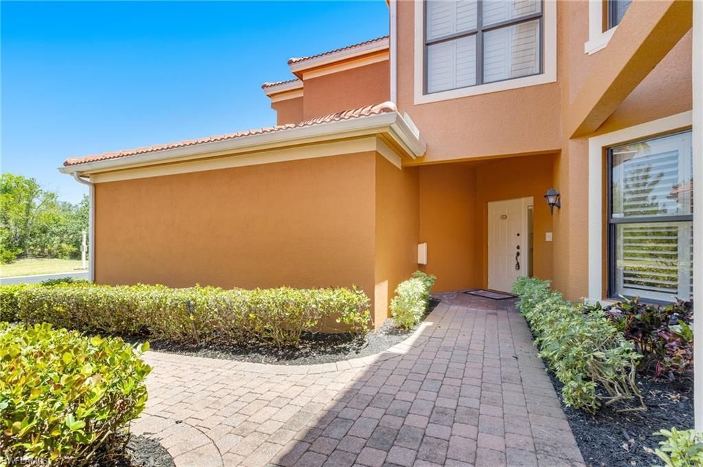 15791 Prentiss Pointe Cir, Unit 101, Fort Myers, FL 33908 Photo