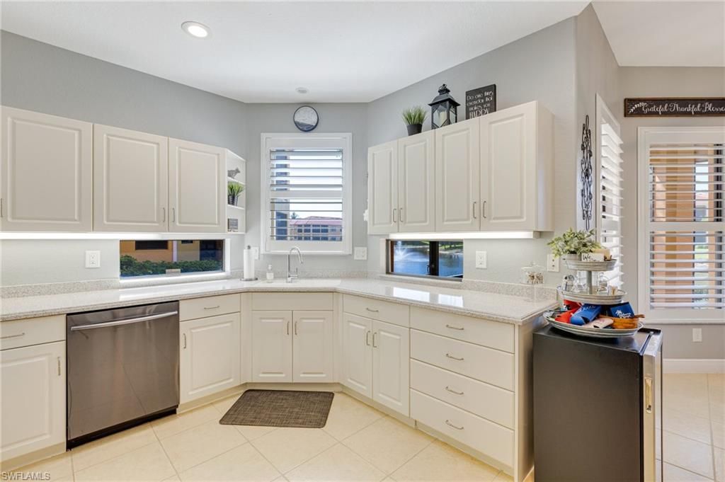 15791 Prentiss Pointe Cir, Unit 101, Fort Myers, FL 33908 Photo