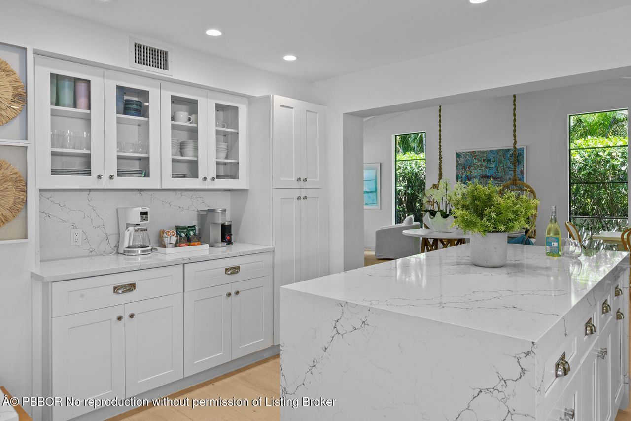 3214 Washington Road, West Palm Beach, FL 33405 Photo