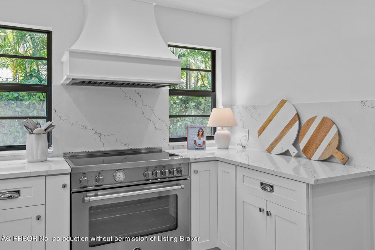 3214 Washington Road, West Palm Beach, FL 33405 Photo