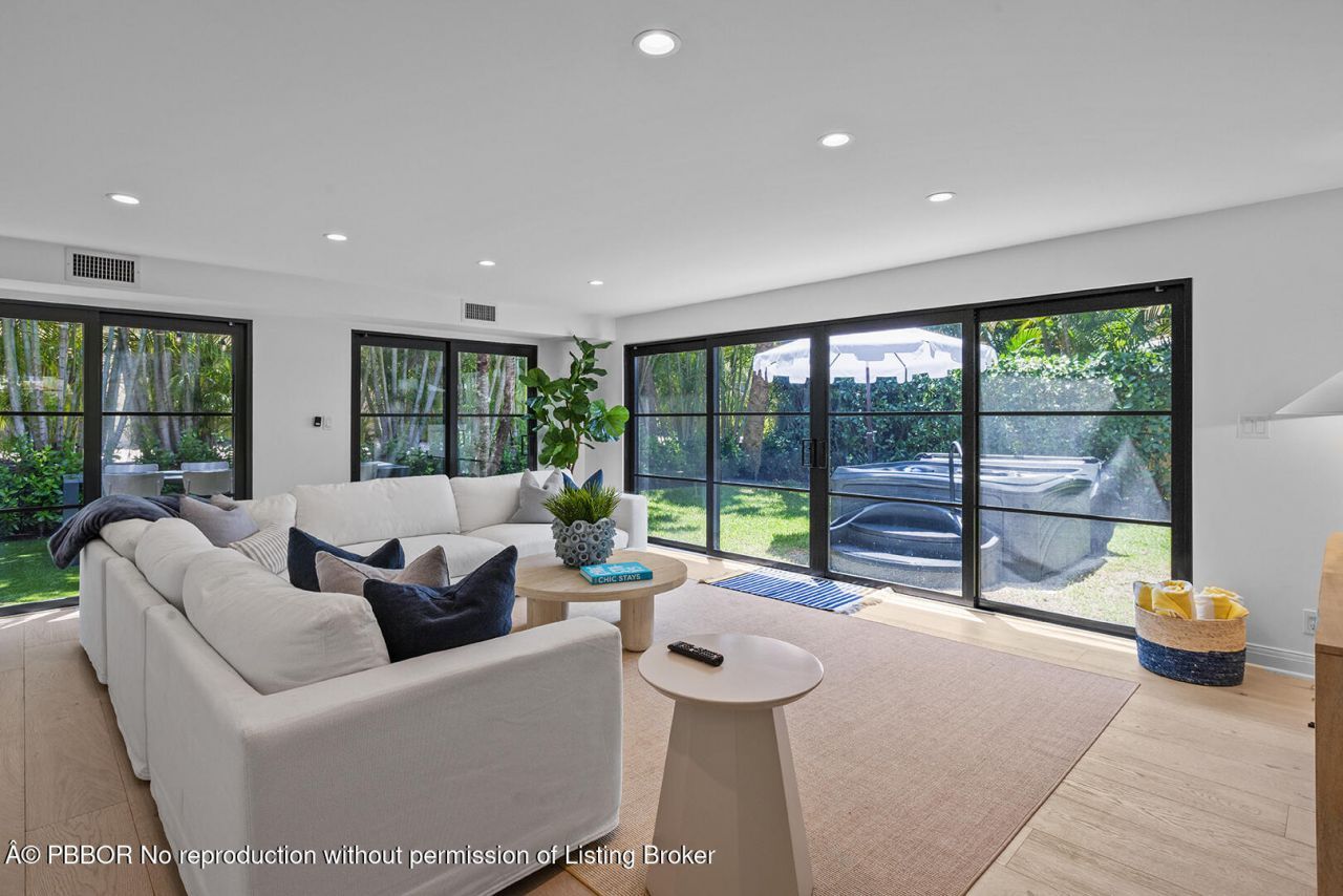 3214 Washington Road, West Palm Beach, FL 33405 Photo